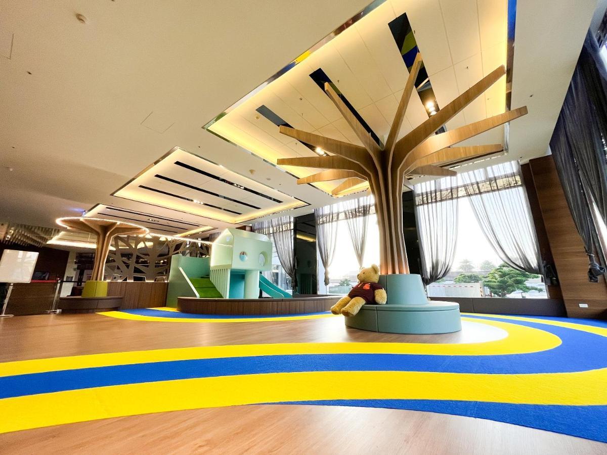 Hoya Resort Hotel Kaohsiung Extérieur photo