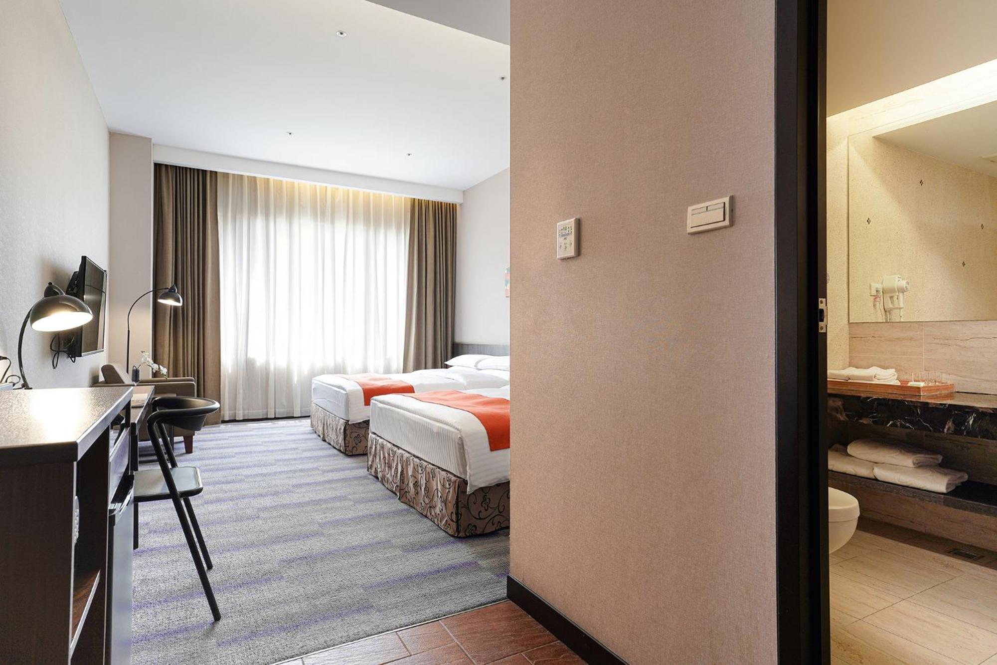 Hoya Resort Hotel Kaohsiung Extérieur photo