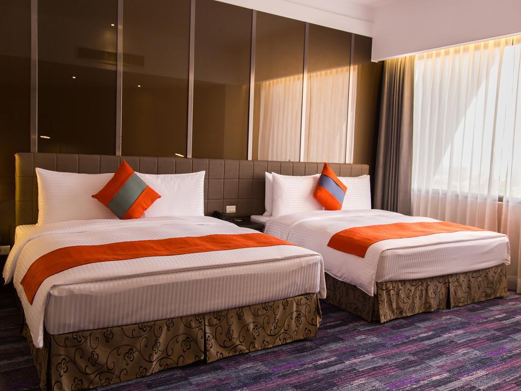 Hoya Resort Hotel Kaohsiung Extérieur photo