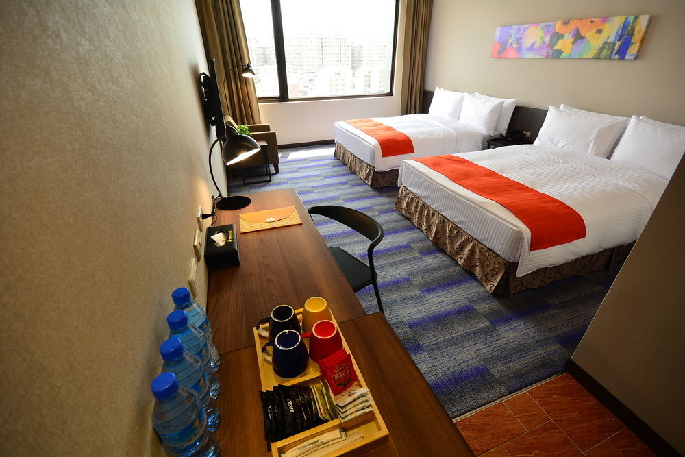 Hoya Resort Hotel Kaohsiung Extérieur photo