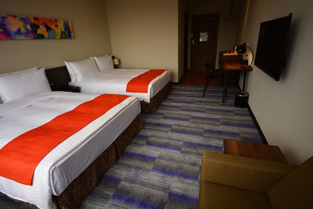 Hoya Resort Hotel Kaohsiung Extérieur photo