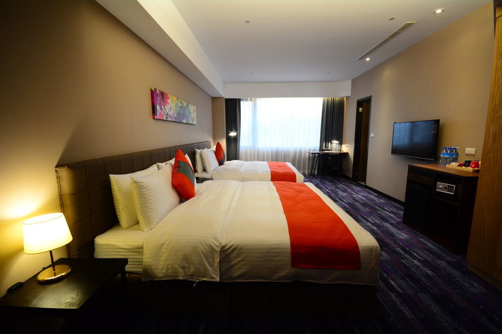 Hoya Resort Hotel Kaohsiung Extérieur photo