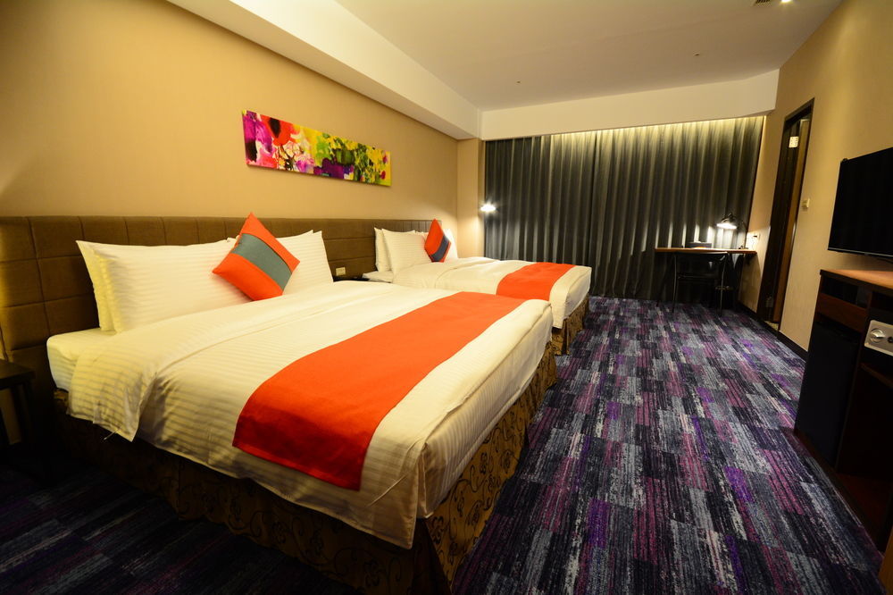 Hoya Resort Hotel Kaohsiung Extérieur photo