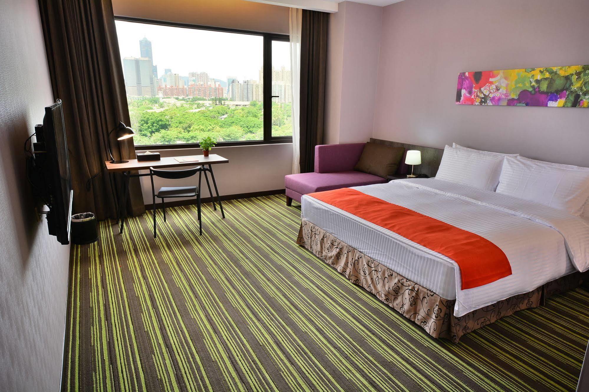 Hoya Resort Hotel Kaohsiung Extérieur photo